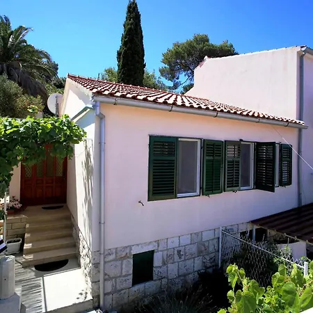 Feriehus Holiday Cherry Hvar 4+2
