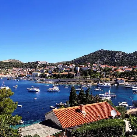 Feriehus Holiday Cherry Hvar 4+2 *