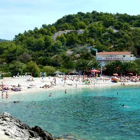 Feriehus Holiday Cherry Hvar 4+2