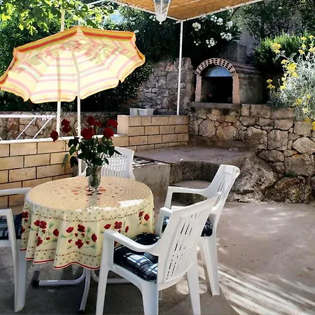Holiday Cherry Hvar 4+2 Hvar Town